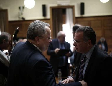 Κουμουτσάκος για Καμμένο: Ποιος ασκεί την εξωτερική πολιτική σε αυτή τη χώρα;